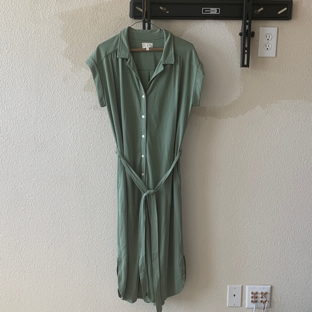 Lou & Grey Sage Green Button-Front Midi Shirt Dress